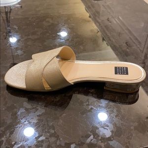 White House Black Market Taupe Size 8 New Sandals